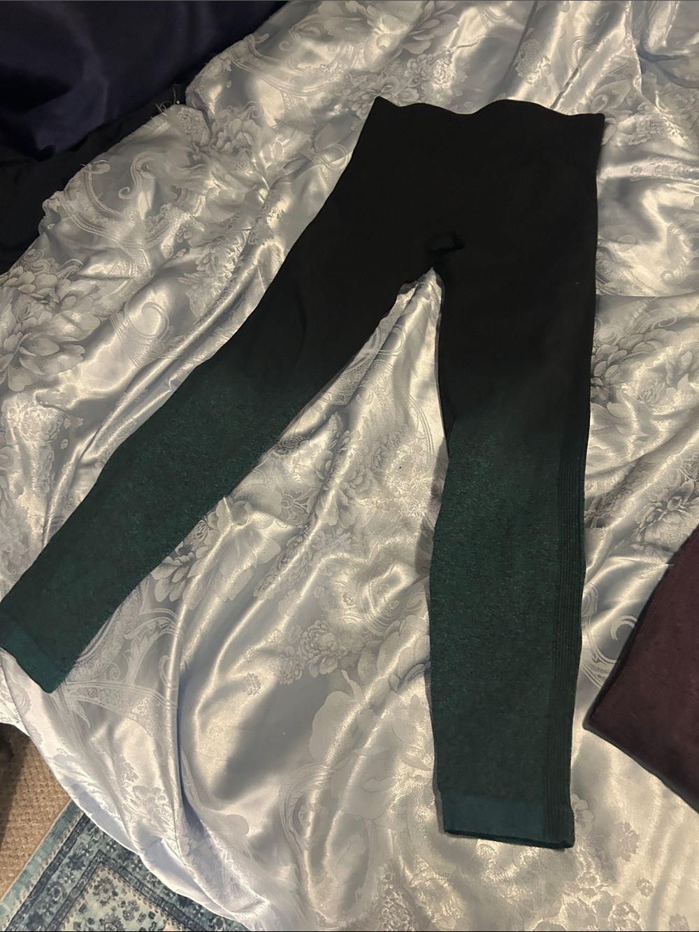 Women’s Ombre Black to Dark Green Leggings